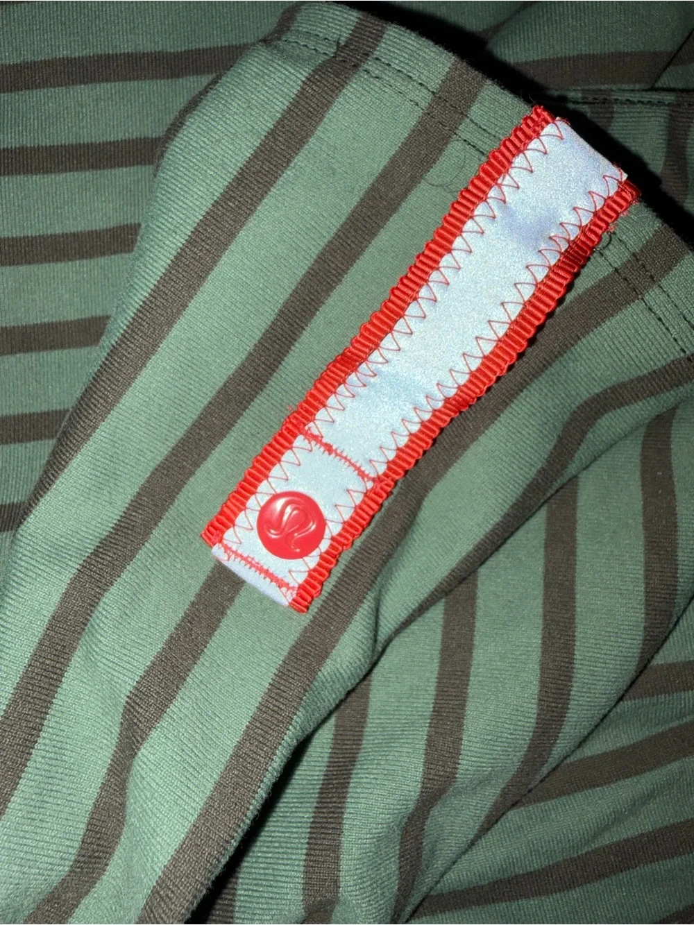 Lululemon snap scarf